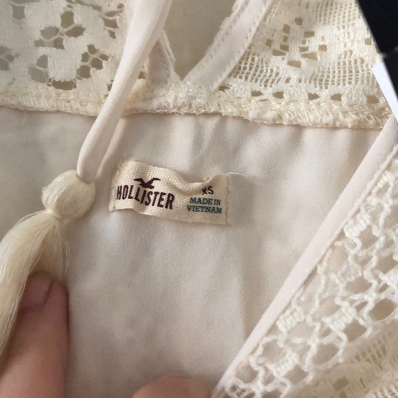 lace blouse🤍 - Picture 3 of 4